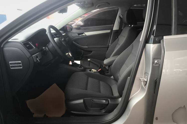 Used Volkswagen Sagitar 2014 Revised Version 1.6L Automatic Leading Edition
