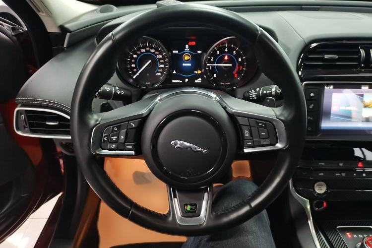 Used Jaguar XE 2017 2.0T 200 PS R-Sport
