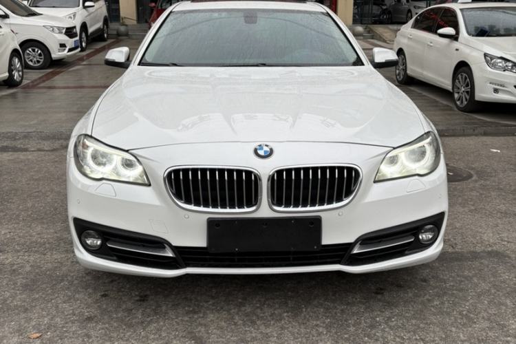 Used BMW 5 Series 2014 520Li Elegant Model
