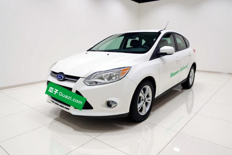 Used Ford Focus 2012 Hatchback 1.6L Automatic Fashion Edition Guazi used car, China used car export, Used car for sale, Used cars, Cheapest cars for sale