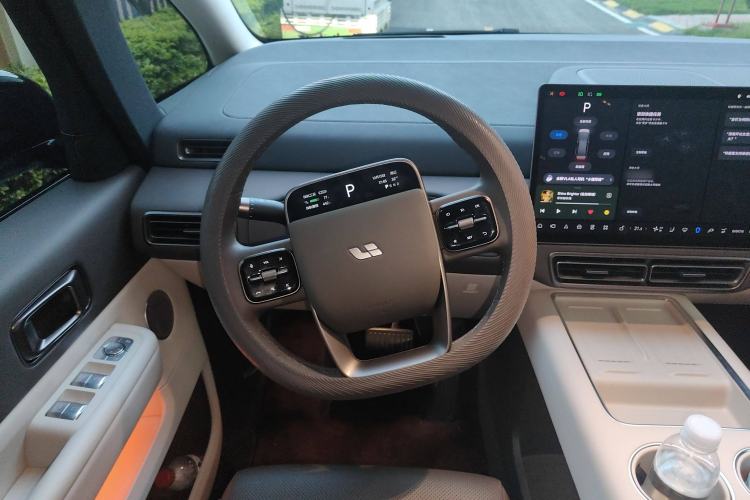 Used Li Auto MEGA 2024 Ultra Model
