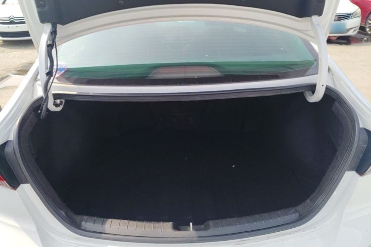 Used Hyundai Elantra (6th Generation / Lingdong) 2016 1.6L Automatic ZhiXuan – Elite Version