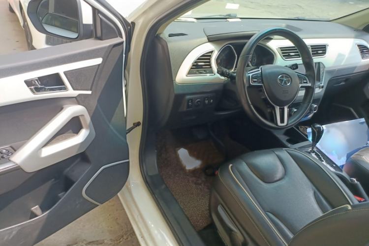 Used JAC Group Refine S2 2015 1.5L CVT Luxury Edition