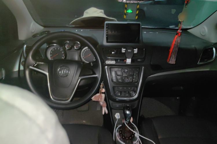 Used Buick Encore 2015 1.4T Automatic Two-Wheel Drive Urban Elite Version Center Console