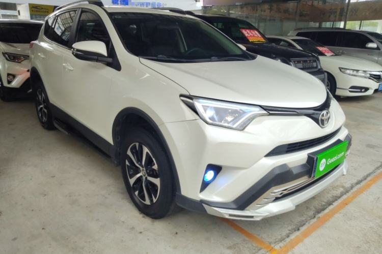 Used Toyota RAV4 2019 2.0L CVT Two-Wheel Drive Pioneer Edition China V Standard
