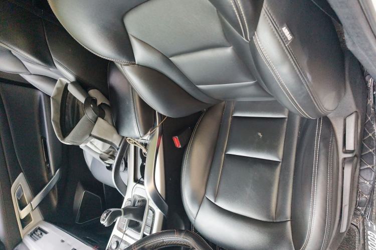 Used Geely Auto Emgrand X7 Sport 2016 2.0L Manual Smart Connect Version
