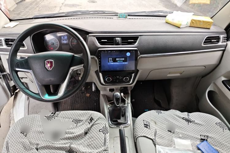 Used Jinbei New Hiace S 2018 1.5L Wealth Edition DLCG14 Center Console