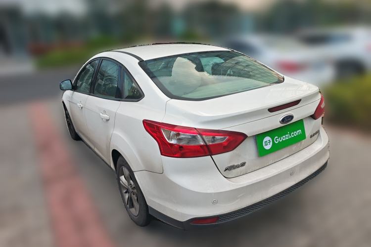 Used Ford Focus 2012 Sedan 1.6L Automatic Fashion Edition
