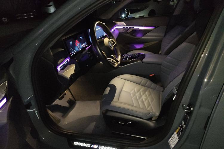 Used BMW i5 2024 eDrive 35L Luxury Model with M Sport Package