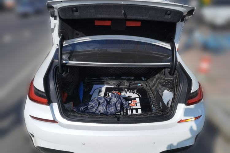 Used BMW 3 Series 2020 Facelifted 325Li xDrive M Sport Package
