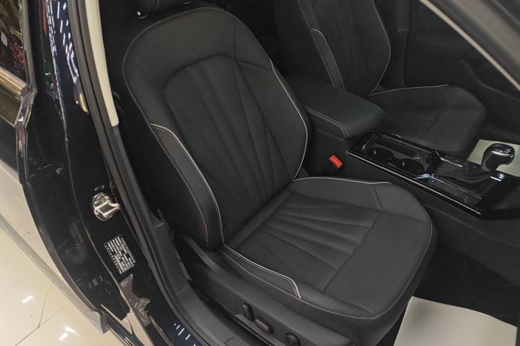 Used Volkswagen Passat 2024 380TSI Dragon Edition
