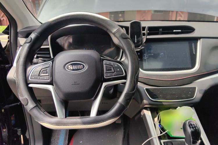 Used SWM G01 2021 2.0L Manual Knight Edition
