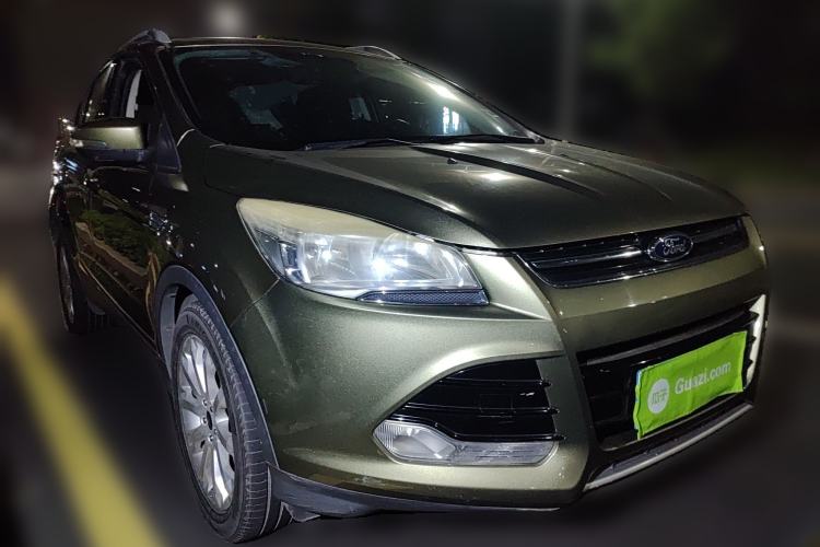 Used Ford Kuga 2015 1.5L GTDi Two-Wheel-Drive Comfort Model Front Right 45 Deg