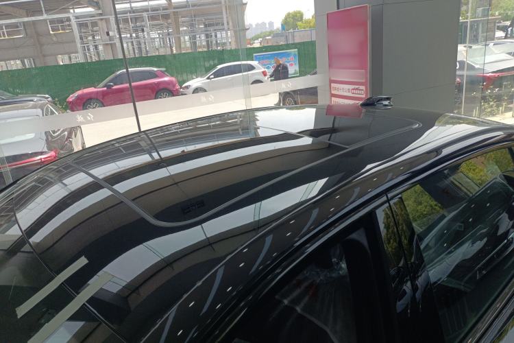 Used Hongqi H5 2025 Model 2.0T Automatic Xuan Ying 2 Million Units Commemorative Edition