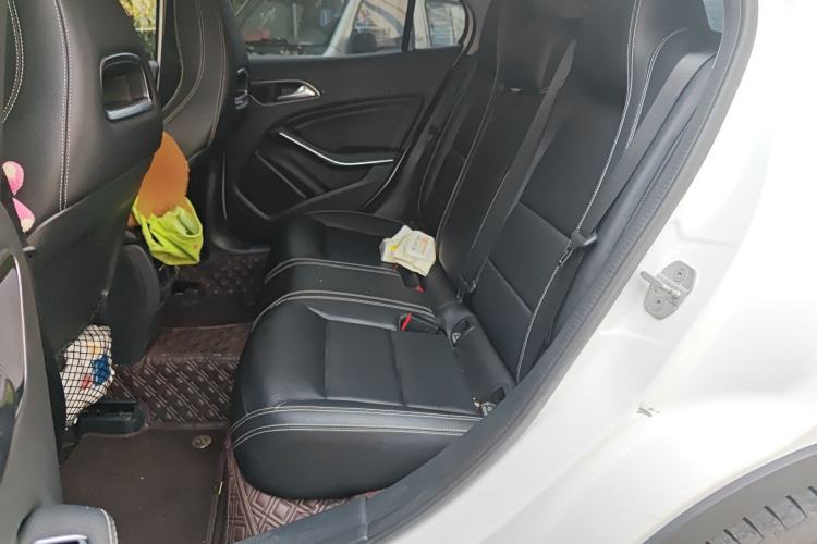 Used Mercedes-Benz GLA 2017 GLA 200 Fashion Model Left Rear Seat