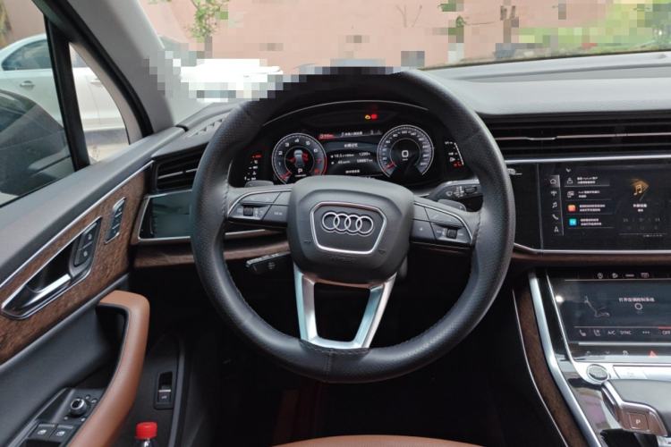 Used Audi Q7 2022 45 TFSI quattro S line Luxury Edition Steering Wheel