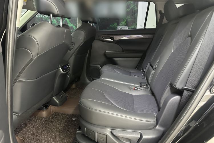 Used Toyota Highlander 2024 2.5L Smart Electric Hybrid Dual-Engine Four-Wheel Drive Prestige Version – 7 Seats