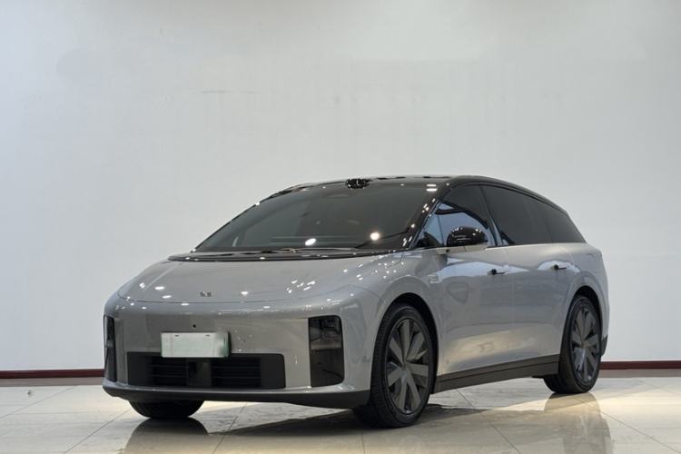 Used Li Auto i6 2025 Model Four-Wheel-Drive Standard Type