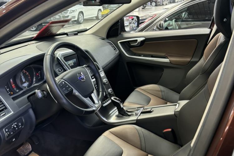 Used Volvo XC60 2015 T5 AWD Smart Drive Edition