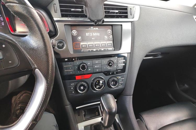 Used DS 6 2016 1.6T Luxury Edition THP160