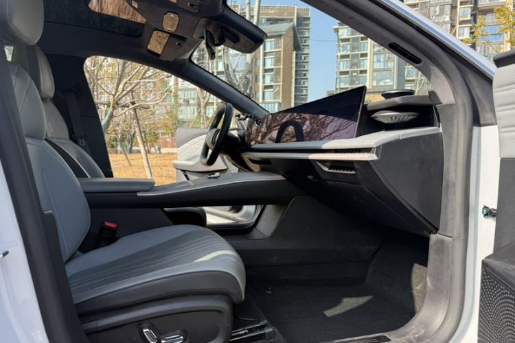 Used Geely Galaxy E8 2024 550 km Range Rear-Drive MAX