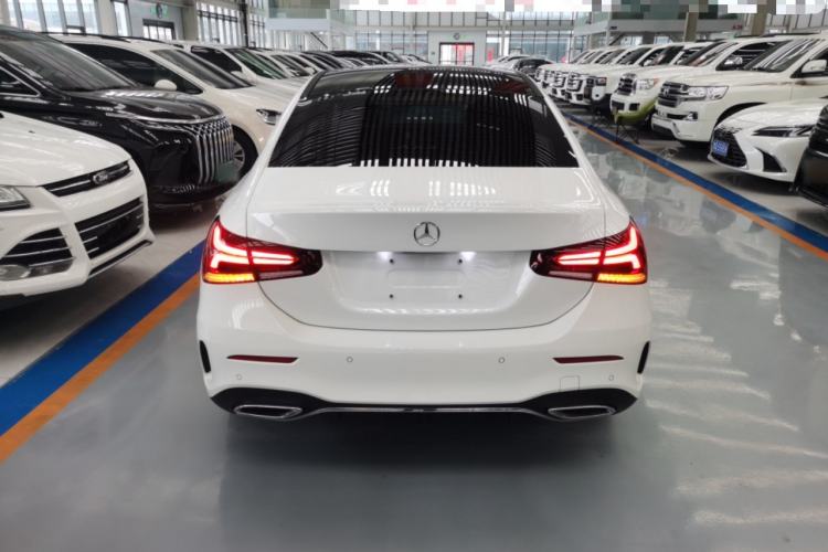 Used Mercedes-Benz A-Class 2022 Revised Version A 200 L Sport Sedan Fashionable Style
