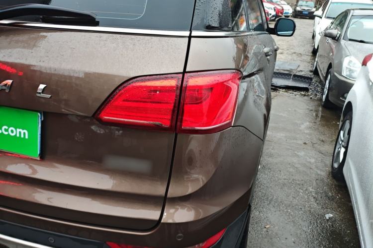 Used Haval H6 Coupe 2015 Blue-Label Facelift 2.0T Manual Two-Wheel Drive Urban Version
