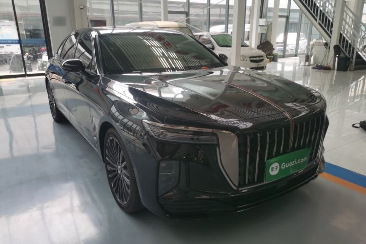 Used Hongqi H9 2025 Model Facelifted 2.0T Two-Wheel Drive Flag-Style Private Enjoyment Fashion Edition, 5 Seats