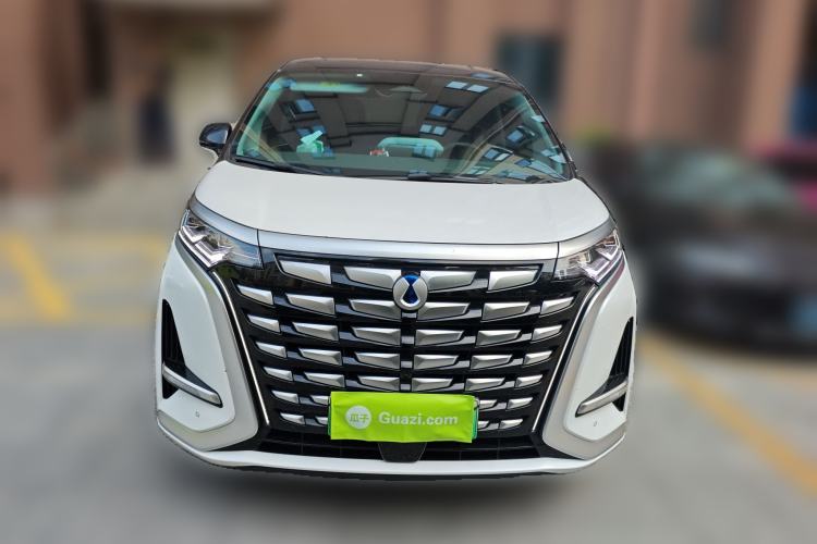 Used Denza D9 2022 DM-i 1040 Prestige Model