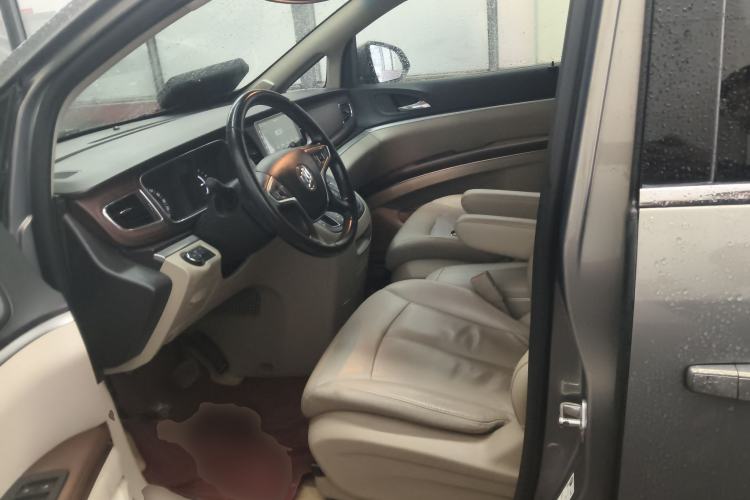 Used Buick GL8 2018 28T Luxury Model China VI Standard
