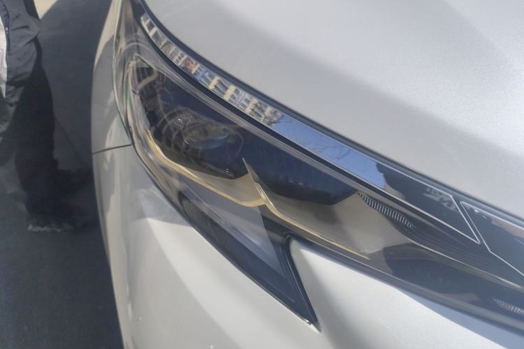 Used Toyota Granvia 2023 2.5L Hybrid Comfort Edition Exterior 6