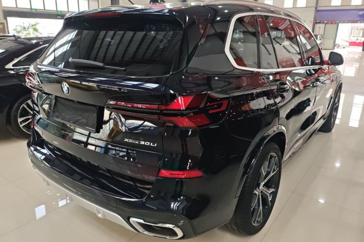 Used BMW X5 2023 xDrive 30Li Luxury M Sport Package