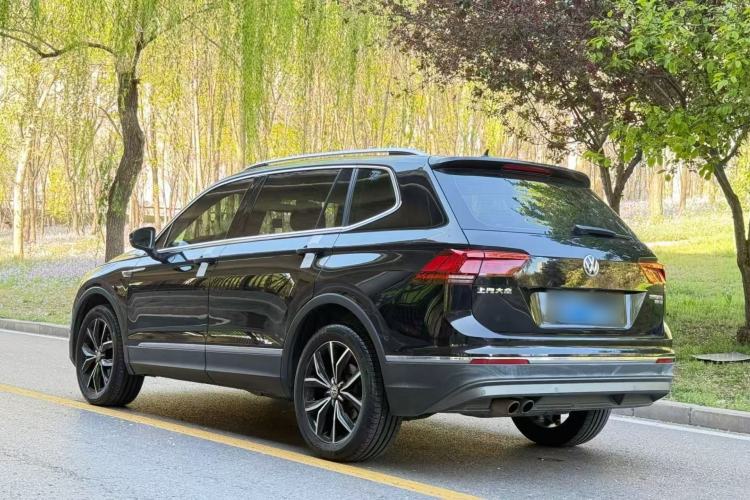 Used Volkswagen Tiguan L 2018 330TSI Automatic Two-Wheel Drive Flagship Edition Exterior 2