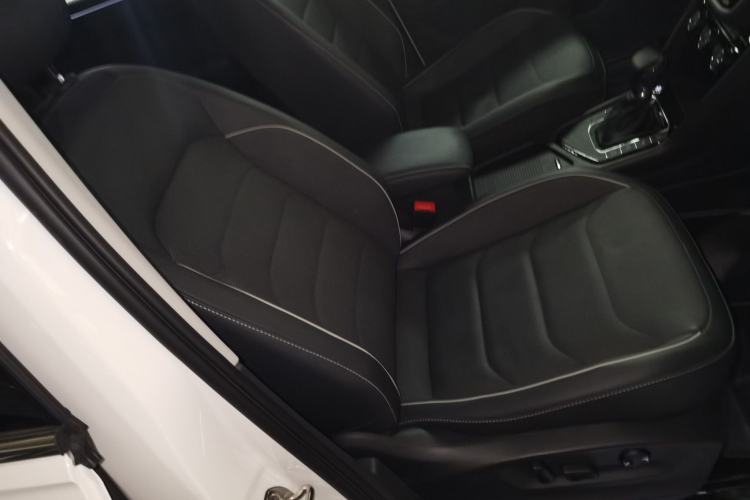 Used Volkswagen Tiguan L 2021 330TSI Automatic Two-Wheel Drive R-Line Flagship Edition
