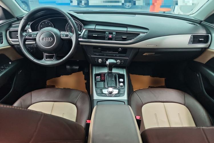 Used Audi A7 2014 35 FSI quattro Technology Edition Center Console