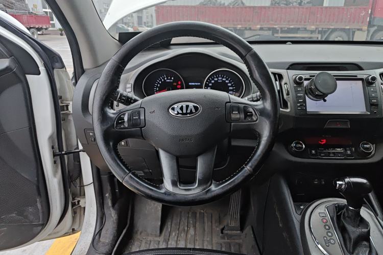 Used Kia Sportage R 2015 2.0L Automatic Two-Wheel Drive DLX Model