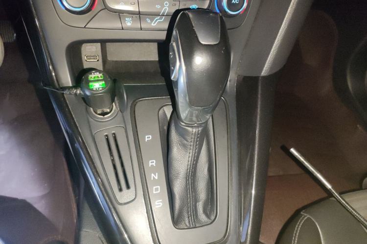 Used Ford Focus 2017 Sedan 1.6L Automatic Fashion Edition Smart Drive Version Gear Lever