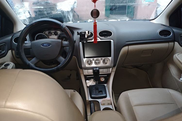 Used Ford Focus 2011 Sedan 1.8L Automatic Fashion Edition
