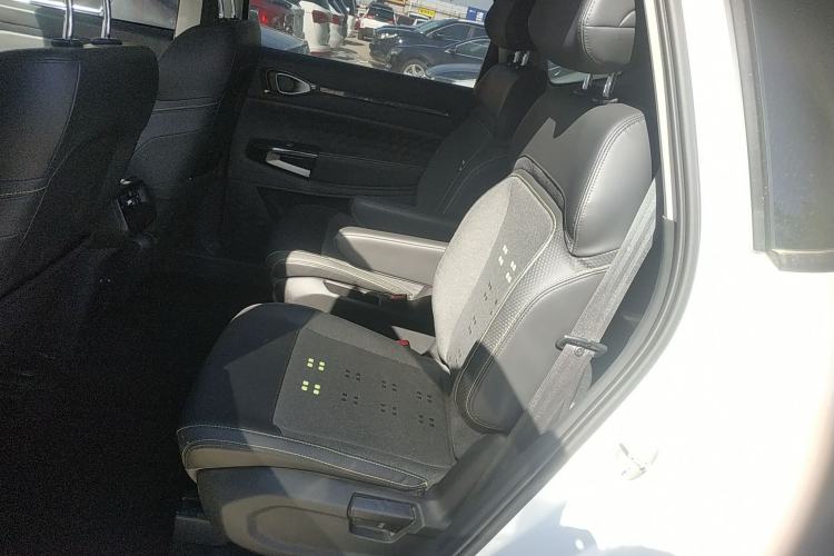 Used Baojun RM-5 2019 1.5T Manual Elite Version with 24-Hour Online Service 6 Seats