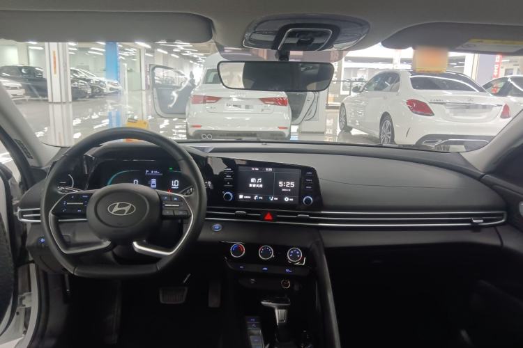 Used Hyundai Elantra 2023 1.5L CVT GLX Elite Edition
