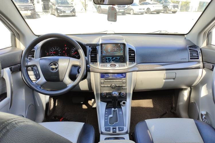 Used Chevrolet Captiva 2014 2.4L 4x4 Luxury Edition 5 Seats Center Console