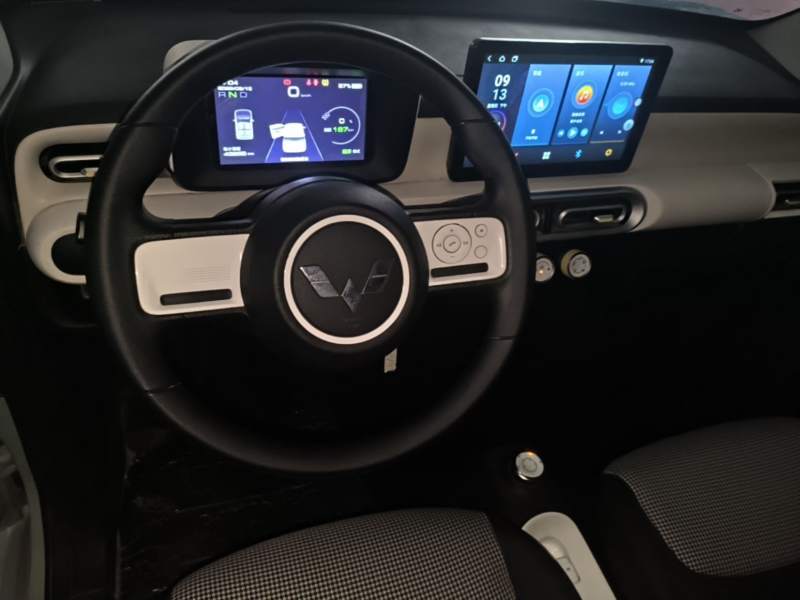 Used Wuling Hongguang MINIEV 2024 3rd Generation 215km Youth Edition — 10