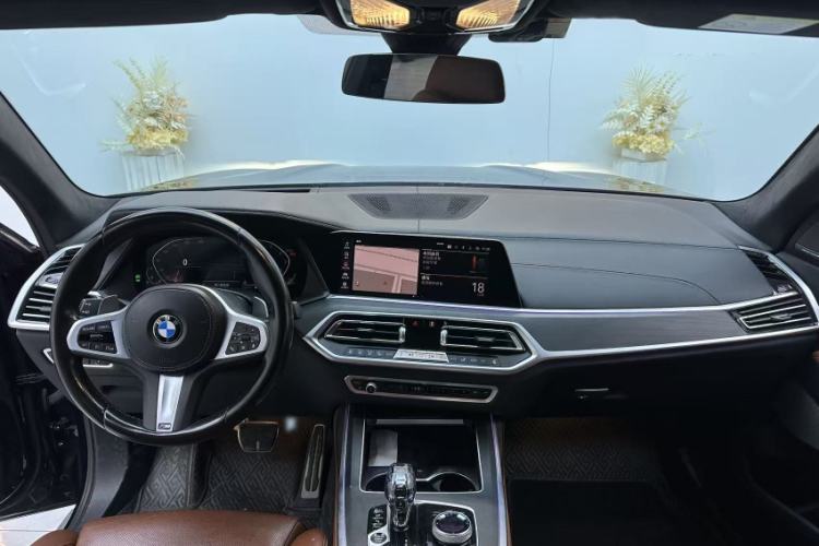 Used BMW X7 2022 xDrive40i Luxury M Sport Package
