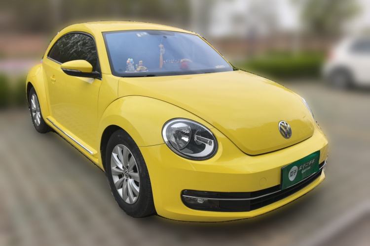 Used Volkswagen Beetle 2013 1.4TSI Fashion Edition Front Right 45 Deg