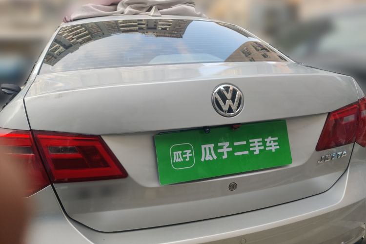 Used Volkswagen Jetta 2015 1.6L Manual Comfort Model
