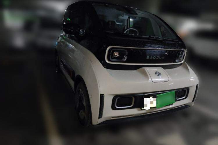 Used Baojun KiWi EV 2021 Artist Model Ternary Lithium Front Right 45 Deg