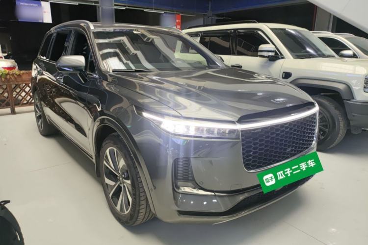 Used Li Auto ONE 2021 Extended-Range 6-Seater Version Front Right 45 Deg