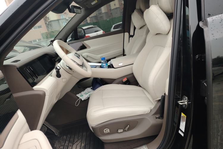 Used Denza N8 2023 Four-Wheel Drive Ultra-Hybrid Flagship Six-Seater Version