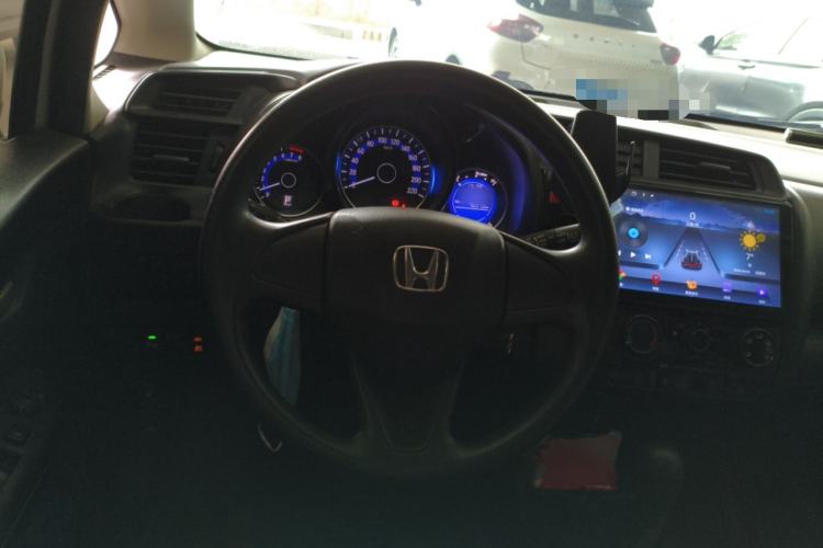 Used Honda Fit 2016 1.5L SES CVT Fashion Sunroof Edition Steering Wheel