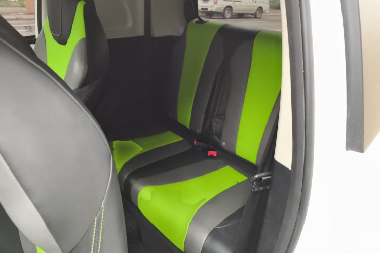 Used Roewe Clever 2021 302 km New Four-Seater Super-Efficient Version